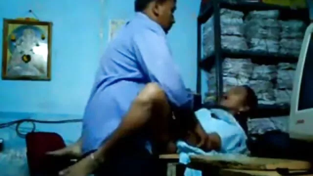 Σεξ χωρίς εγγραφή  Δύο λεπτές λεσβίες χαλαρώστε κωλαρεσ πορνο στην μπανιέρα