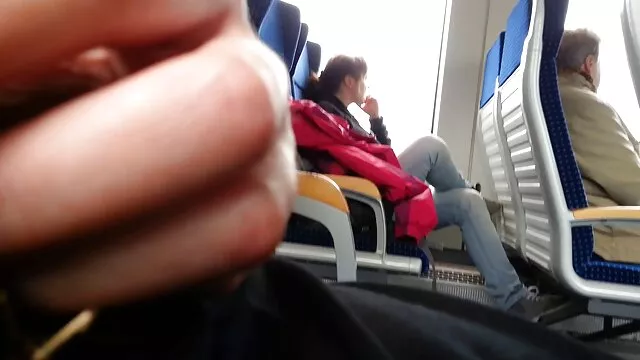 Σεξ χωρίς εγγραφή  Απαλά το βίδωμα μια ευρεία ώμους κορίτσι κινεζικα μουνακια σε ένα ευρύ κρεβάτι