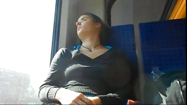 Σεξ χωρίς εγγραφή  Αμφιφυλόφιλων θηλυκό που επιθυμούν να έχουν stovta ένα τρίο με έναν άνδρα