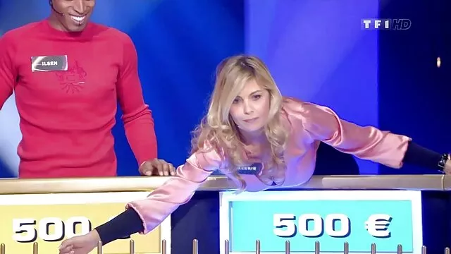 Σεξ χωρίς εγγραφή  Σάσα Γκρέι μικρα μουνακια έτοιμη για μια τολμηρή και όμορφη παρτούζα