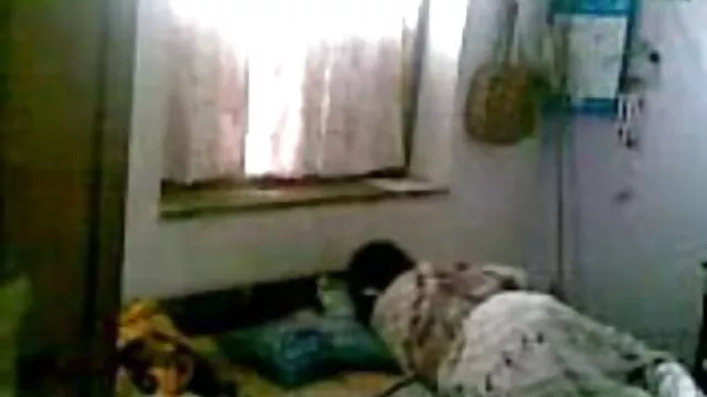 Σεξ χωρίς εγγραφή  Το δάχτυλο στον zontani tsonta κόλπο